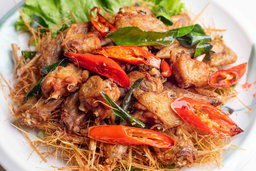 មាន់​លីង​គល់​ស្លឹក​គ្រៃ​ (បែបខ្មែរ)