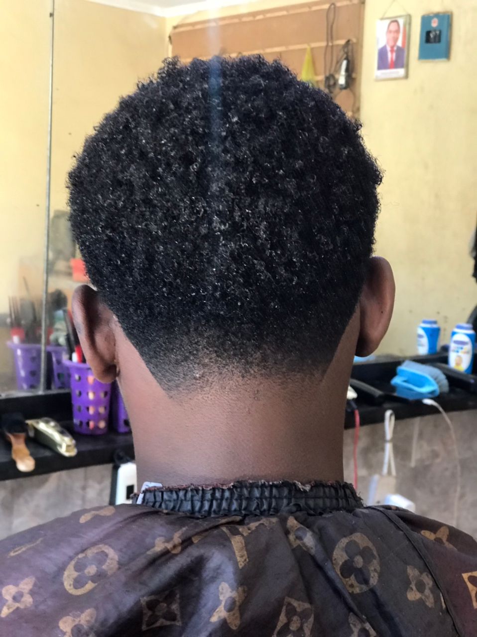 Haircut with dye _0