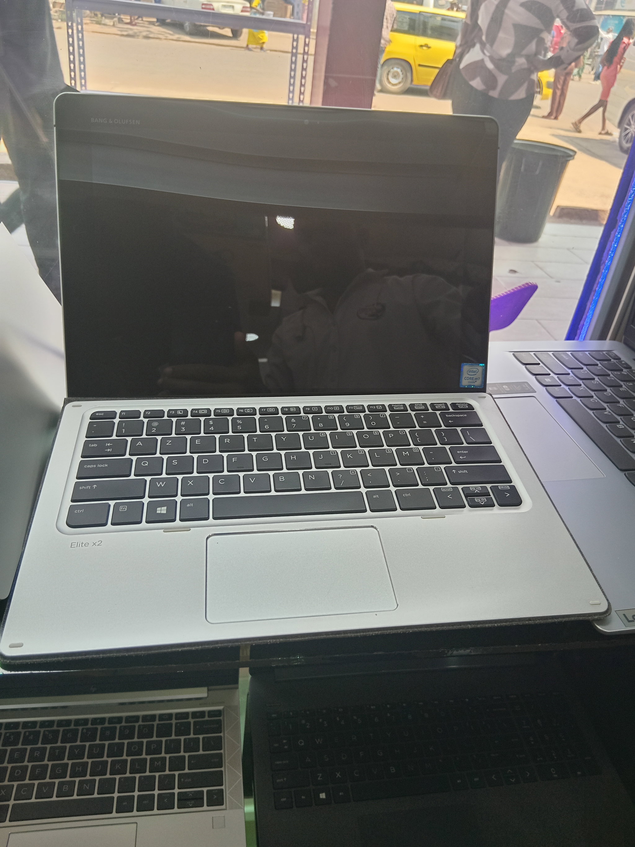 HP ELITE X2 ECRAN DETACHABLE 512GB SSD ET 8GB RAM 13,0’ CORE i5_0