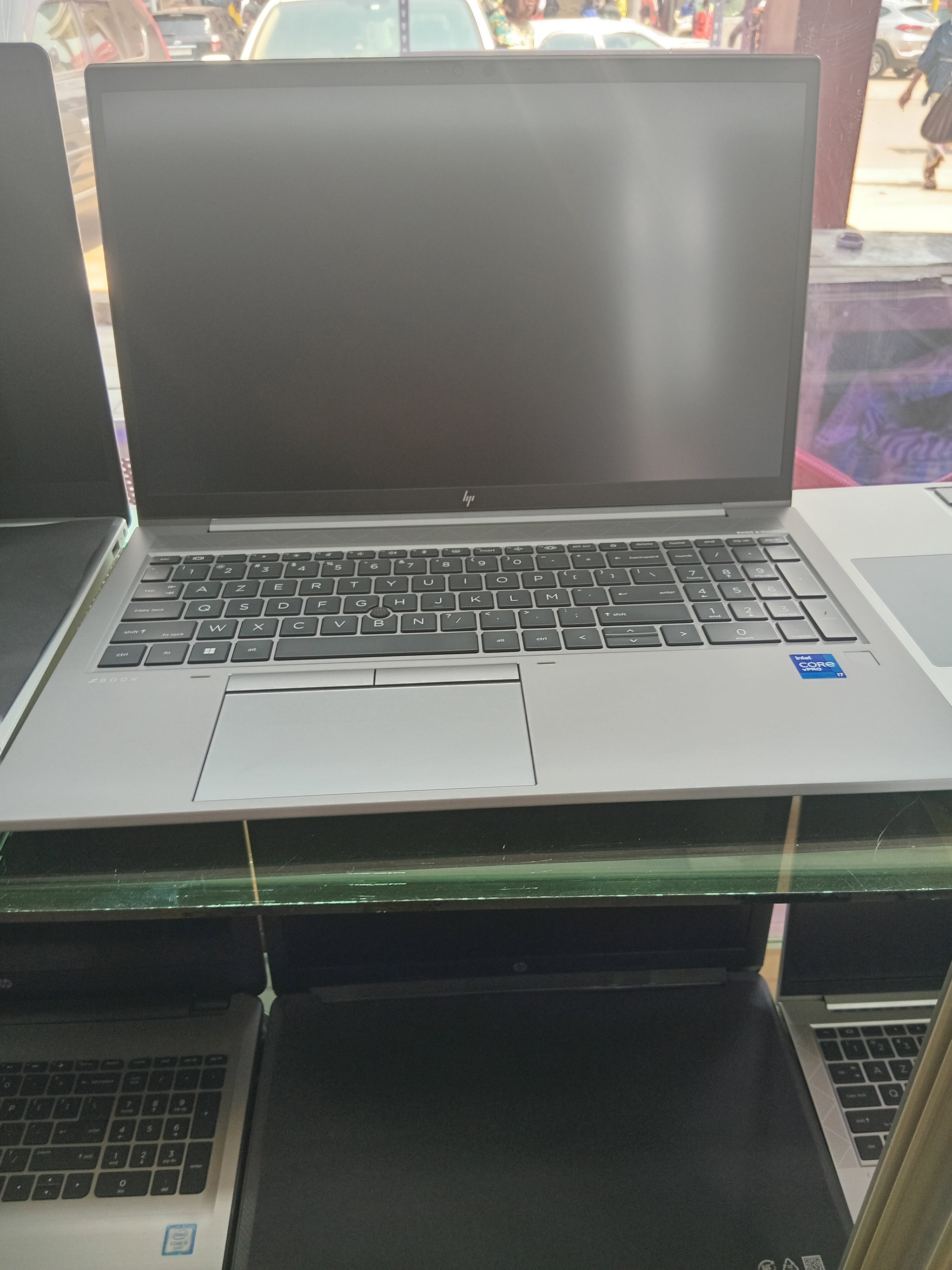 HP ZBOOK GAMMING CORE i7 AVEC 2TB SSD ET 32GB RAM 15,6’_0