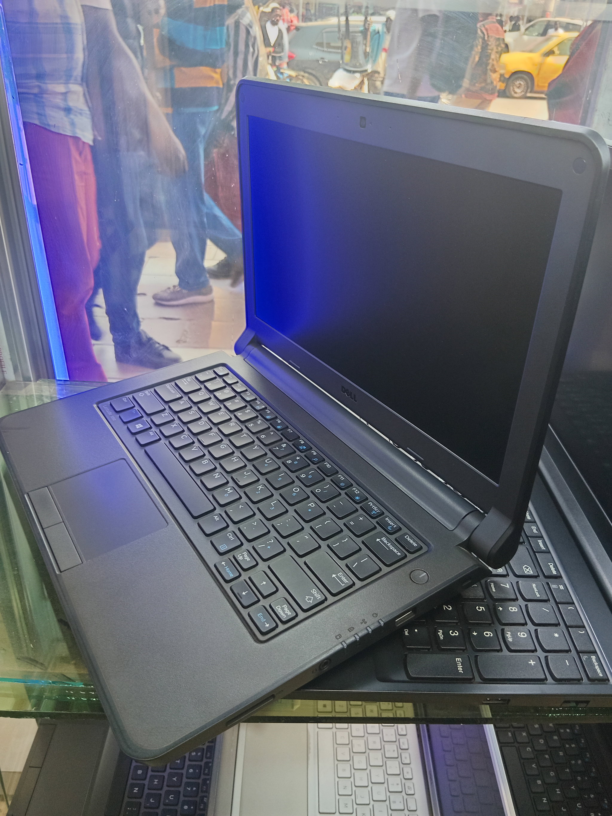 DELL DUAL CORE 500GB ET 4GB RAM ECRANT TACTILE 14,0’_0