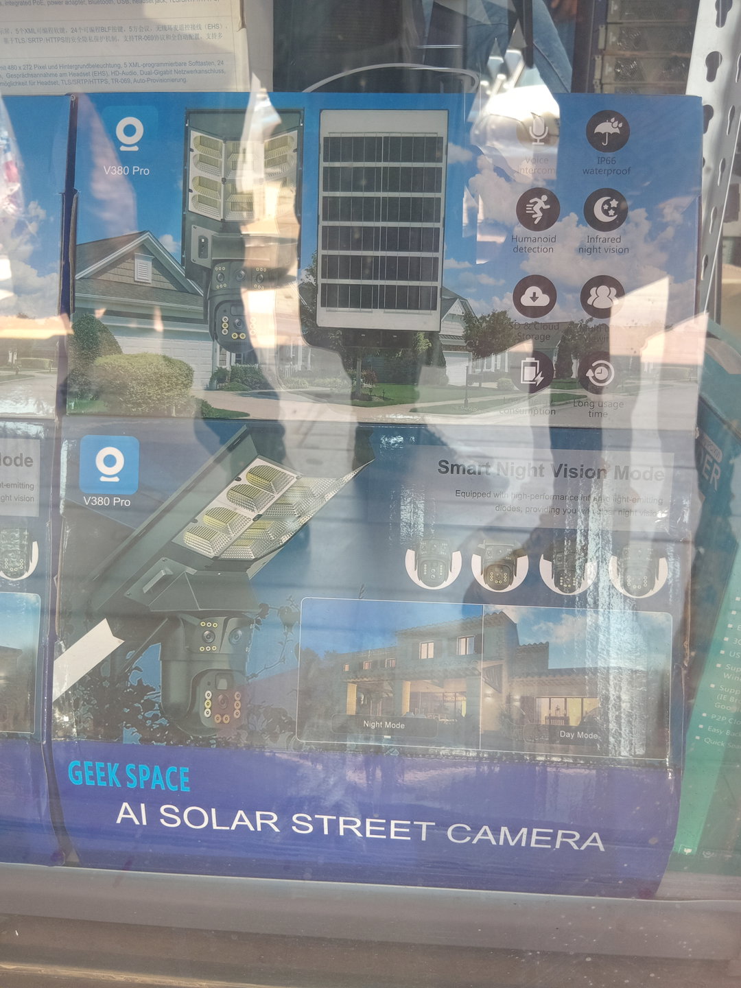 STREET CAMERA AVEC LAMPADAIRE 