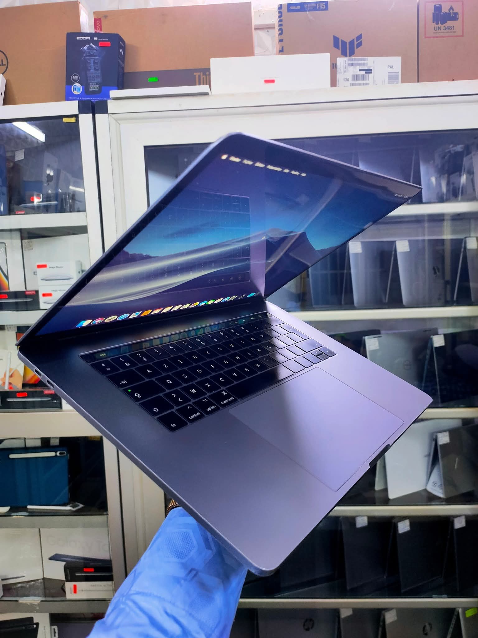 HP EliteBook – Intel Core Ultra 7, 15ᵉ génération (2025)_article_N°:CAI_0135_0