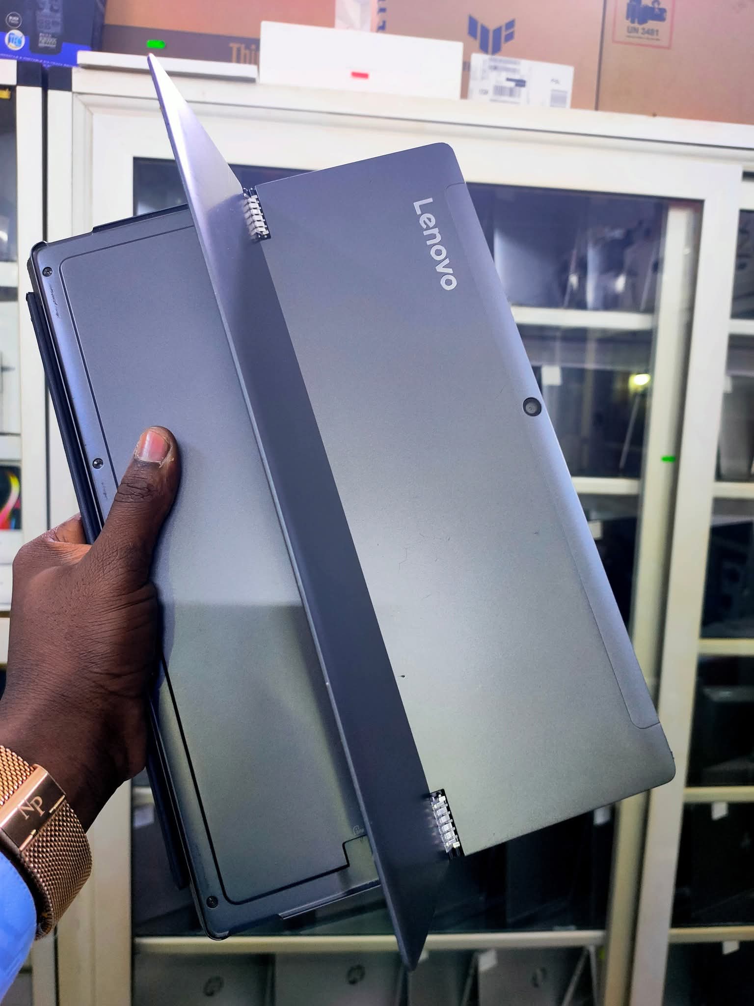 Lenovo détachable – PC hybride tactile 12"_article_N°:CAI_0121_1