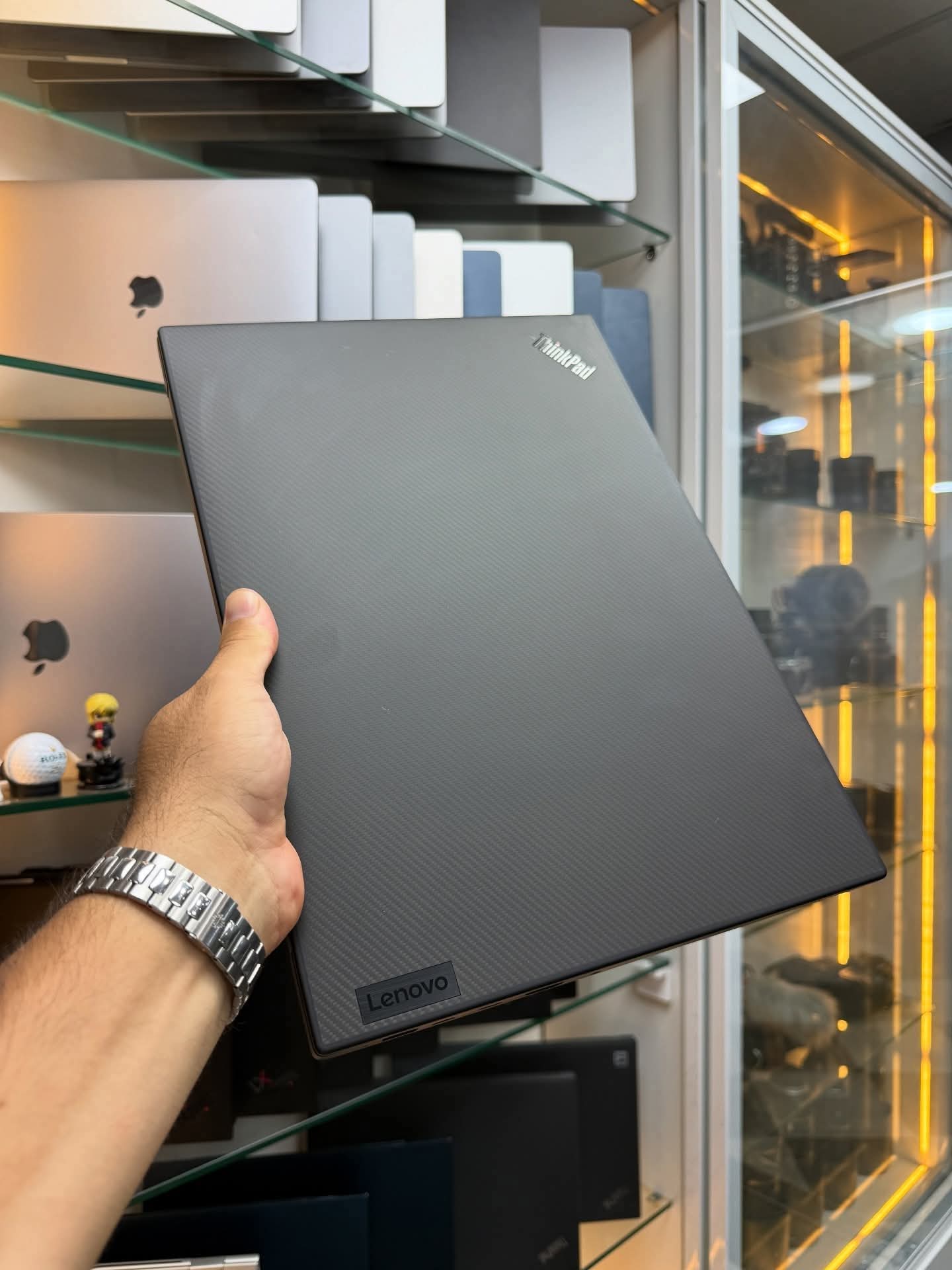 Lenovo ThinkPad P1 Gen4 – i7 / 32 Go / 1 To SSD / NVIDIA 4 Go 4K_article_N°:CAI_0125_2