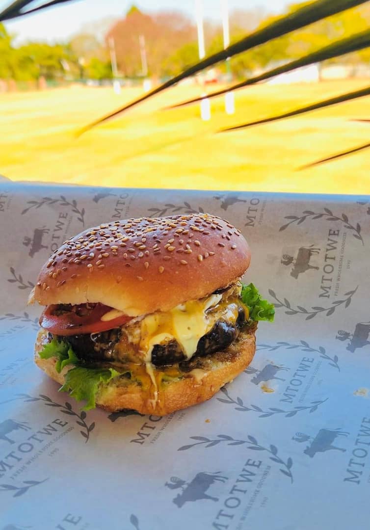 Mtotwe Breakfast burger
