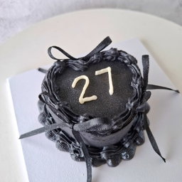 4 Inch Heart Cakes 