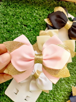 ✨ Glitter Edge Bow Clip