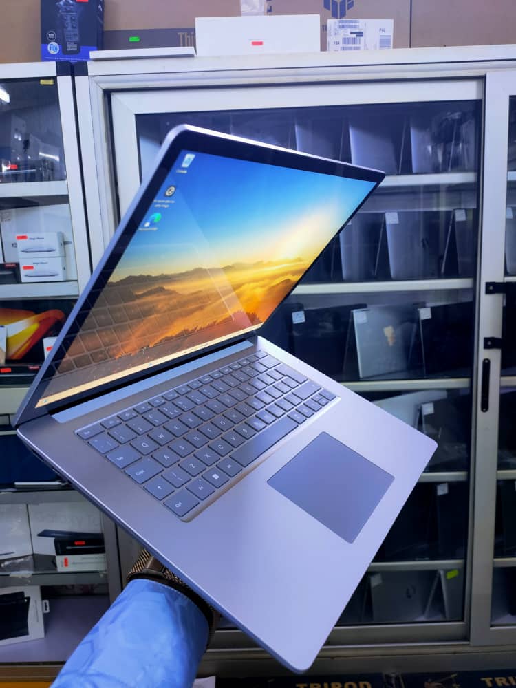 Microsoft Surface Laptop 15" – Intel Core i7, 12ᵉ génération_article_N°:CAI_0112_2