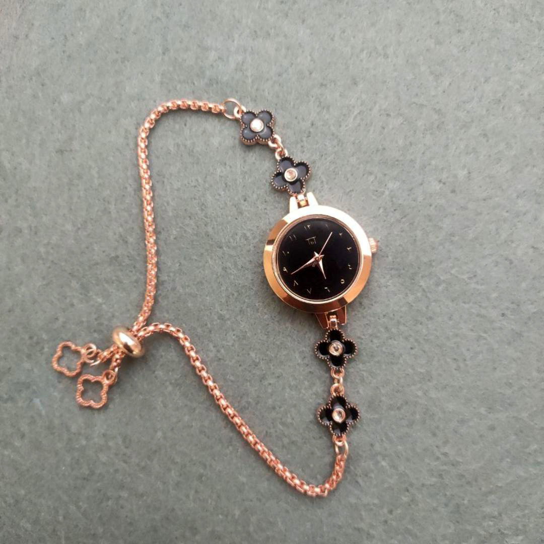Clover RoseGold Arabic Bracelet Watch_0
