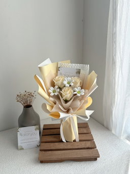 (3R012) 3 Stalk Small Soap Rose Chamomile Bouquet 