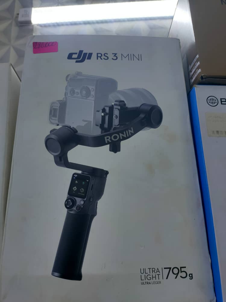 DJI RS 3 Mini – Stabilisateur Gimbal Professionnel_article_N°:CAI_0060