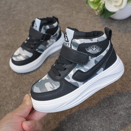Kids soft sole shoes 