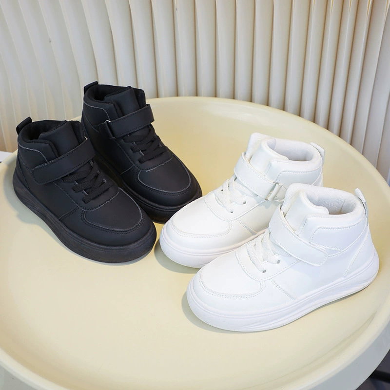 Children's sports shoes,
