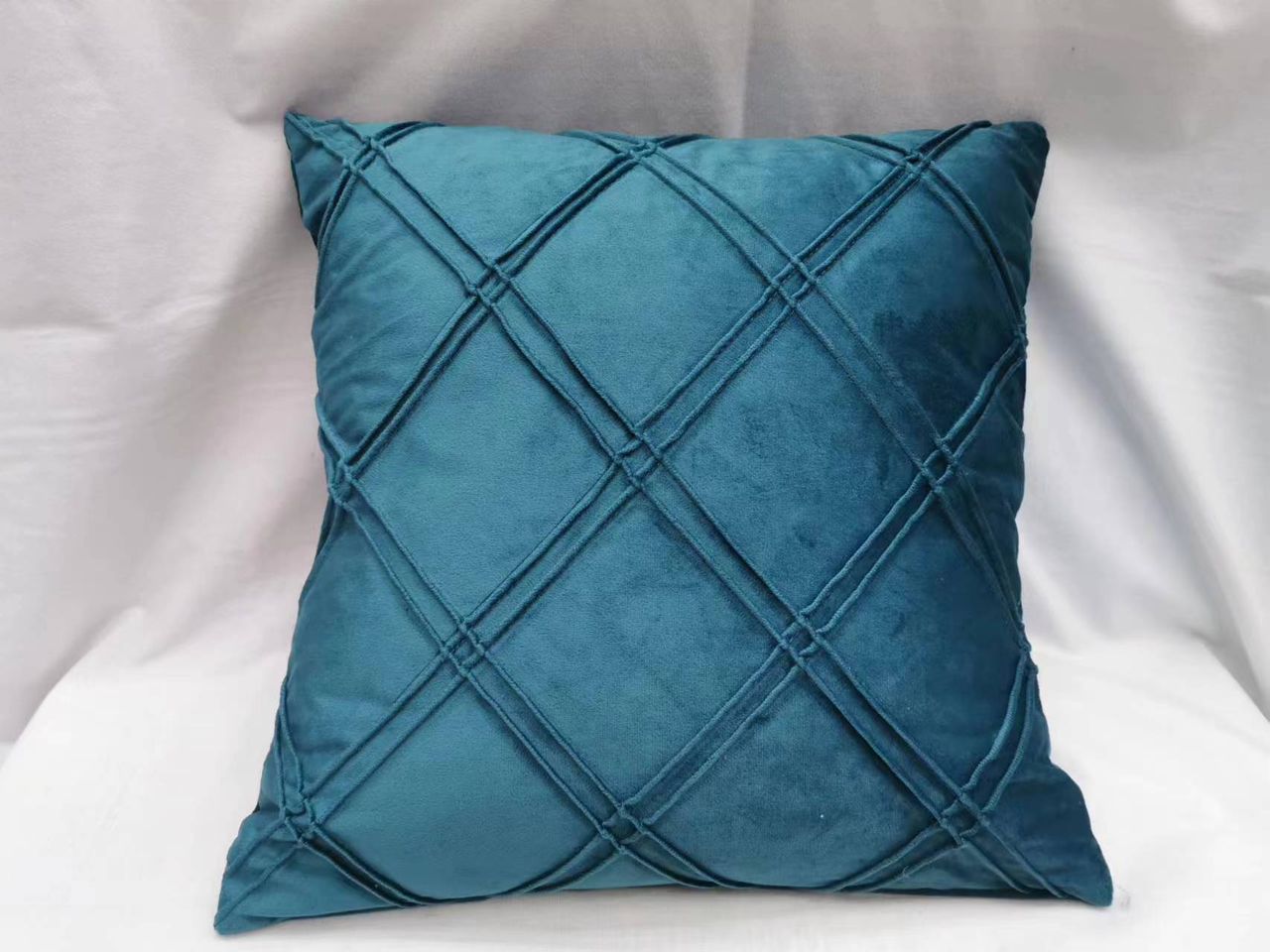 Coussin décoratif en velours – Motif quadrillé (plusieurs couleurs)_5