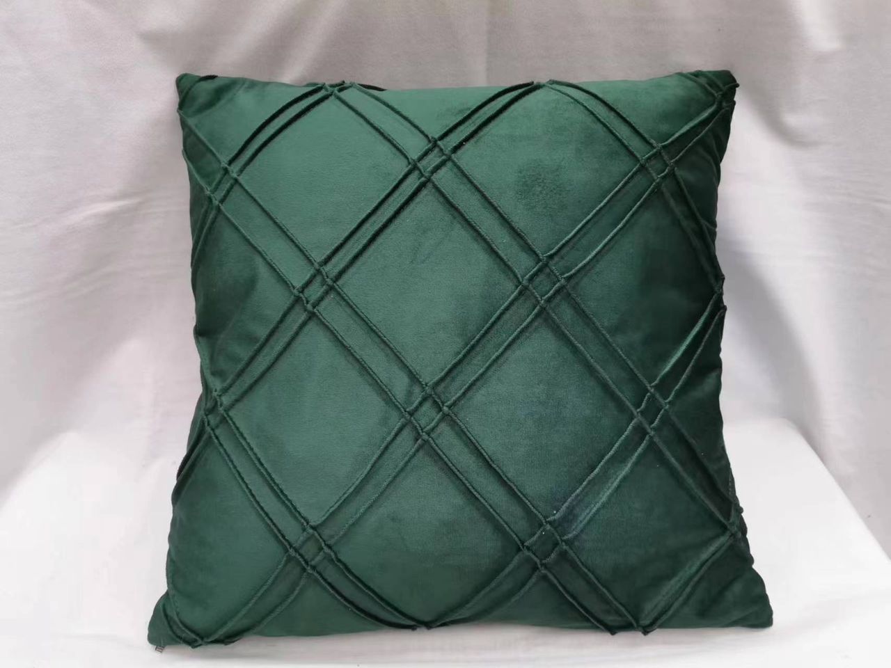 Coussin décoratif en velours – Motif quadrillé (plusieurs couleurs)_1