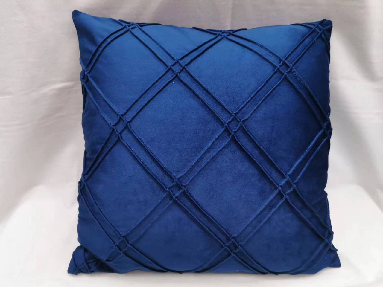 Coussin décoratif en velours – Motif quadrillé (plusieurs couleurs)_4