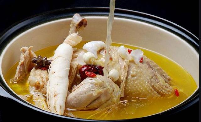 药材鸡汤 Herbal Chicken Soup 