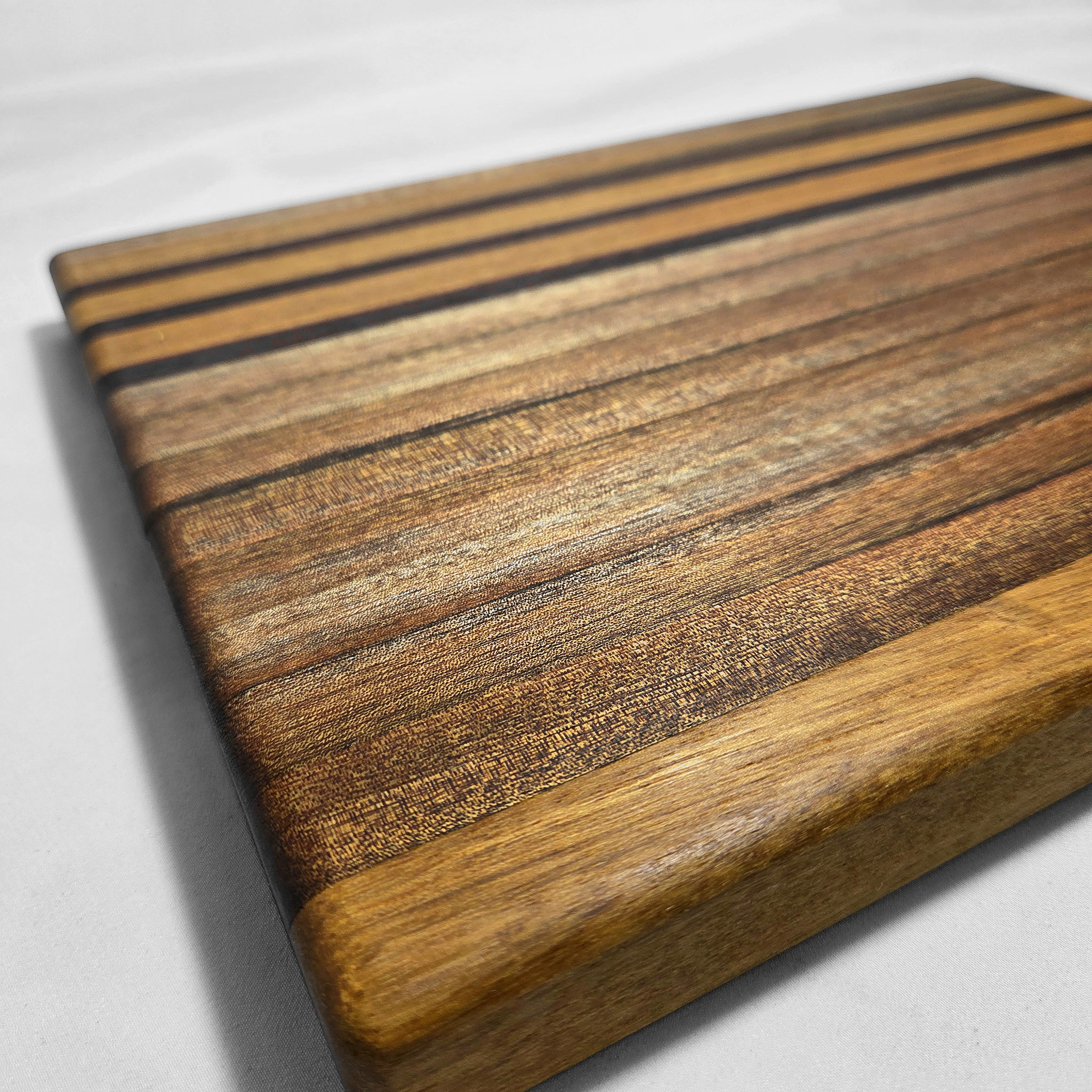 Merbau Edge Grain Cutting Board_1