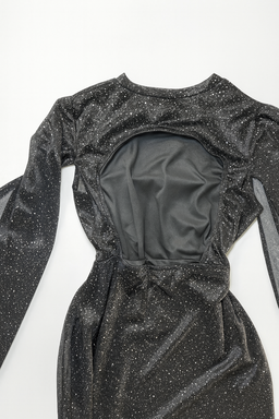 Vestido Negro Brillante de Mangas Amplias - Size M