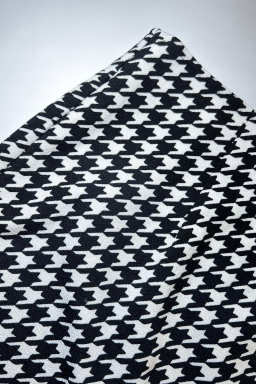 Falda corta estampado pata de gallo blanco y negro - Size M