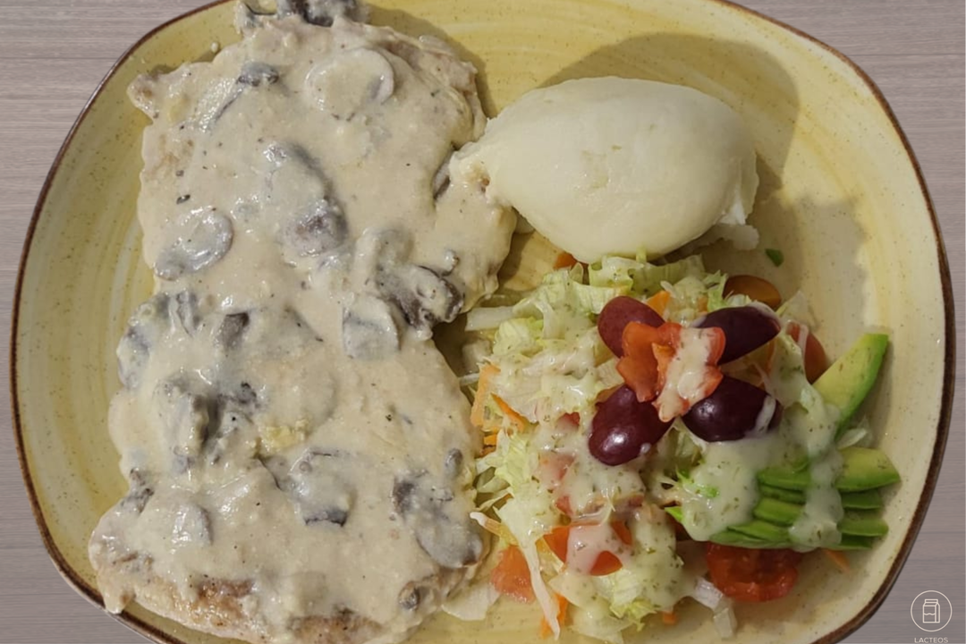PECHUGA EN SALSA DE CHAMPIÑONES