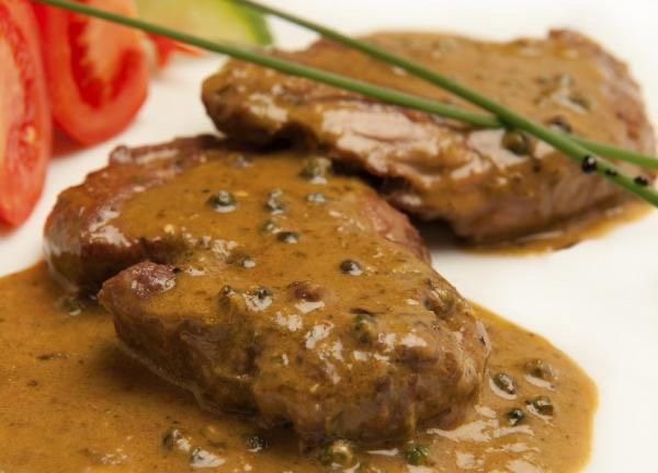 Filete de res al pepe verde