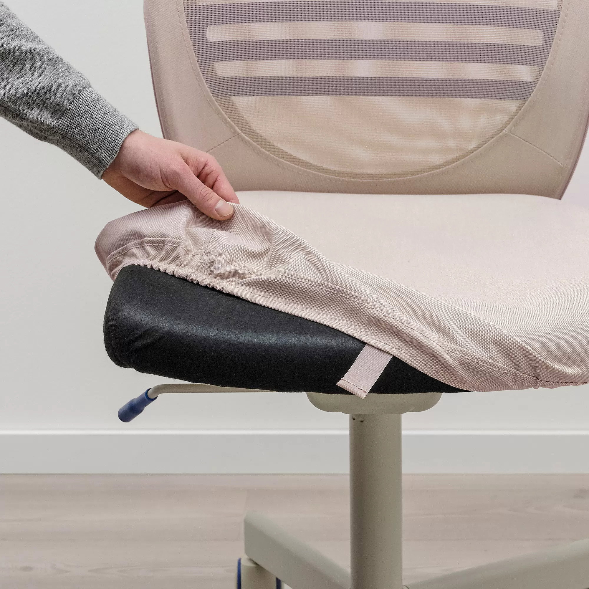 Office chair with armrests, beige IKEA FLINTAN_2