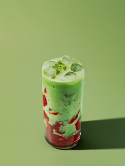 Strawberry Matcha Latte (草莓抹茶拿铁) {BEST SELLER}