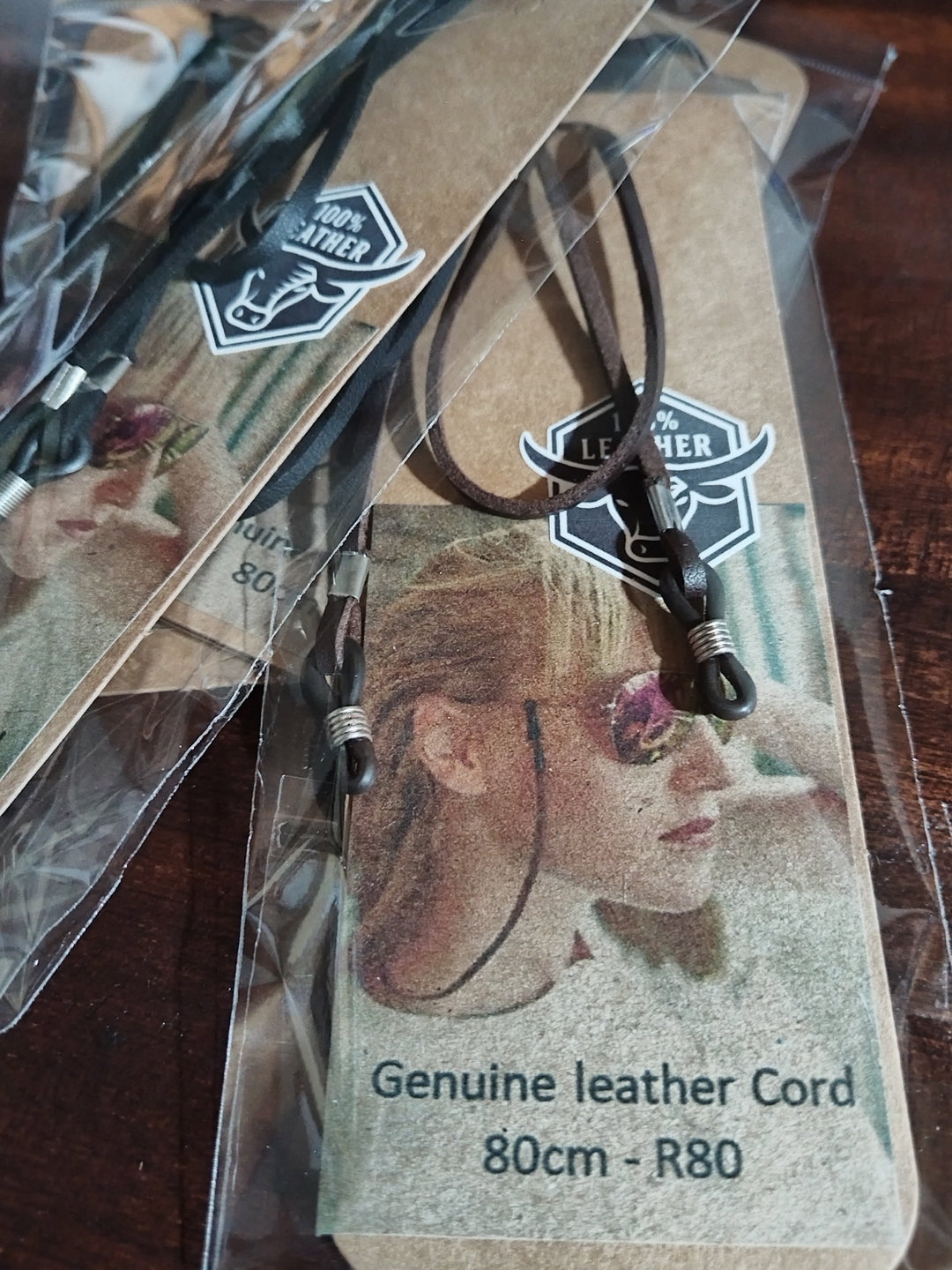 Eyewear retainer cord *genuine leather *