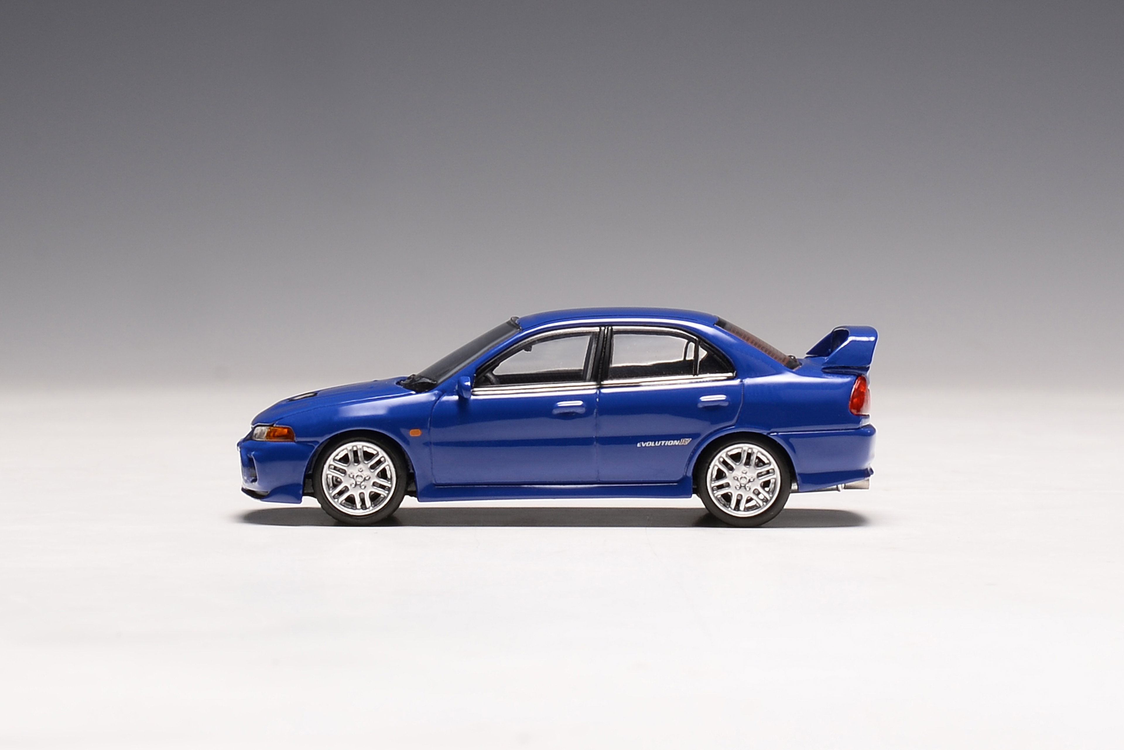 MOTOR HELIX MODEL 1/64 MITSUBISHI LANCER EVO 4_1