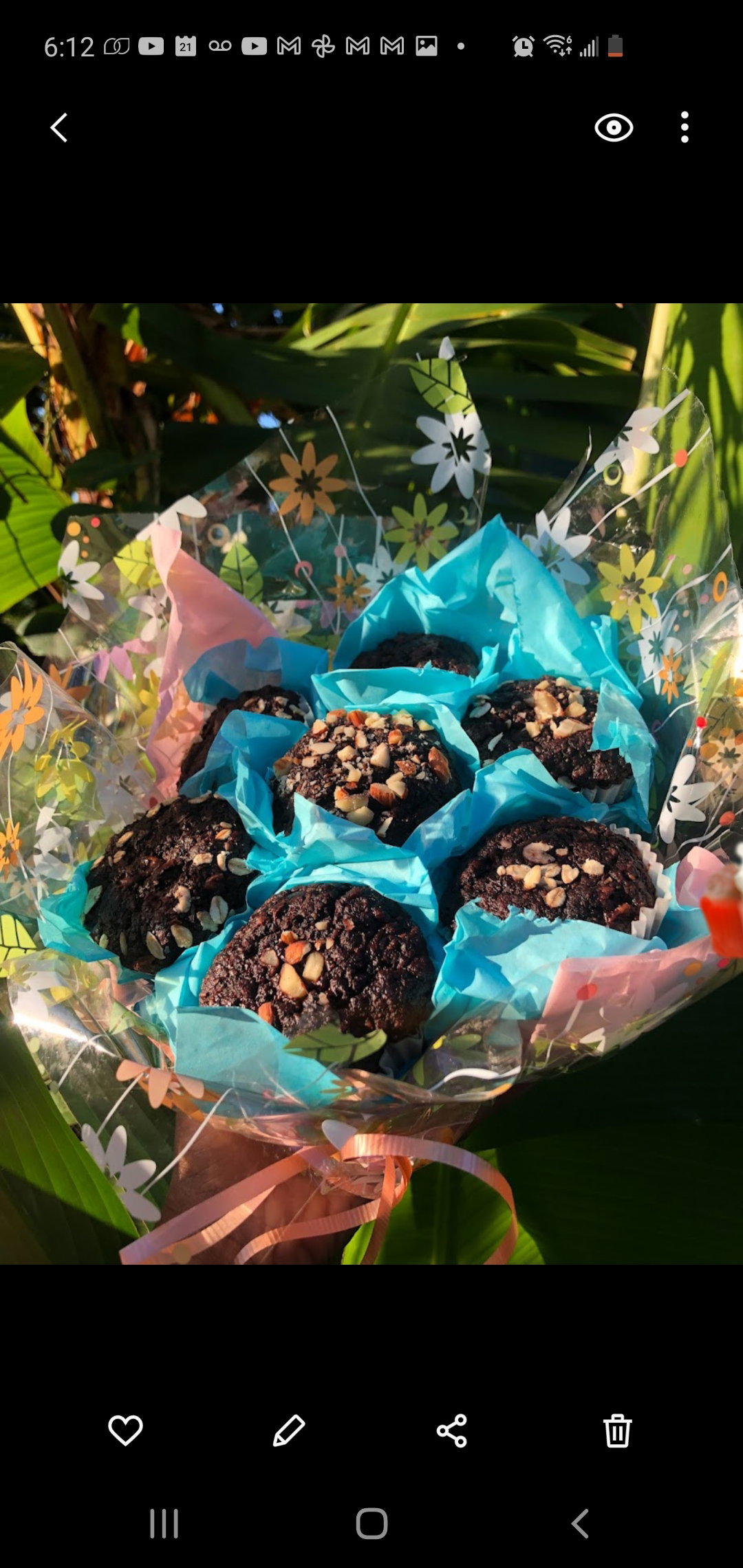 Gourment Bouquet of 7 Banana muffins 