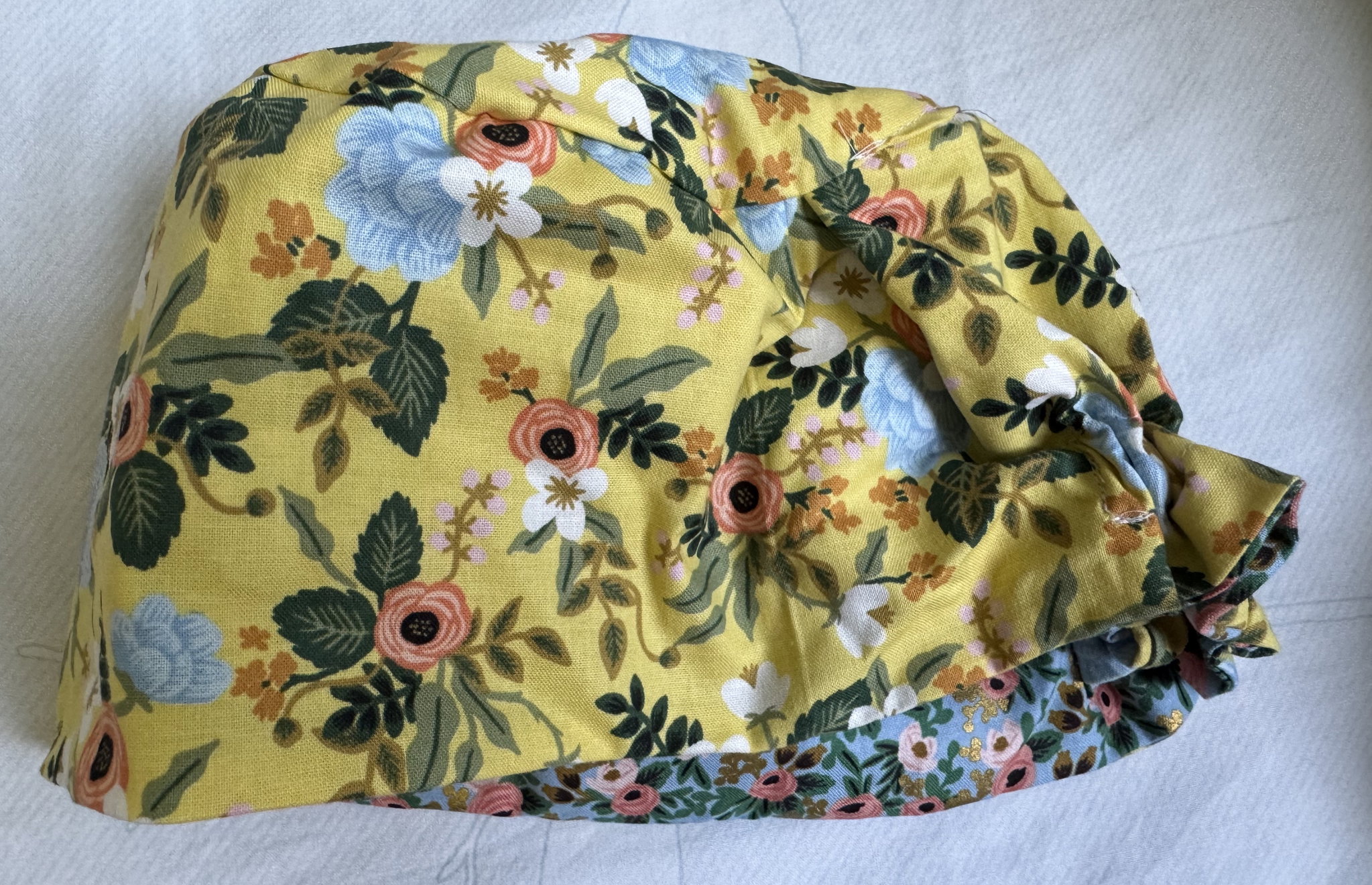 Rifle Paper Rosa / Yellow Reversible Scrub Cap_1