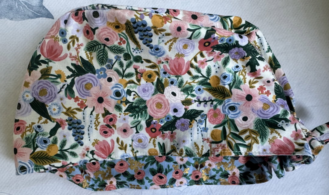 Rifle Paper Garden Party / Rosa Reversible Scrub Cap