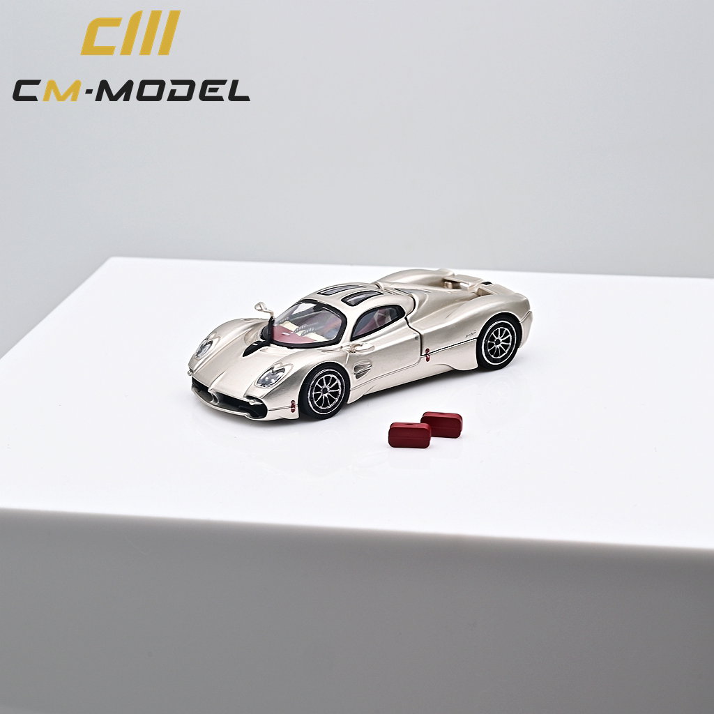 CM MODEL 1/64 PAGANI UTOPIA - CHAMPAGNE GOLDEN