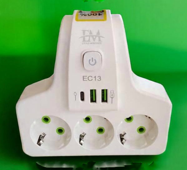 Multiprise murale 3 prises + 3 ports USB Article_N°BCB_0098