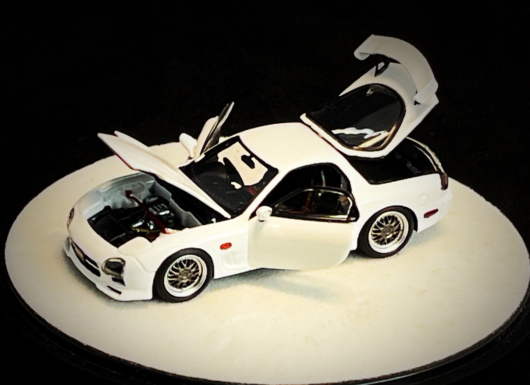 PGM MODEL 1/64 MAZDA RX7 - WHITE