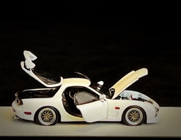 PGM MODEL 1/64 MAZDA RX7 - WHITE