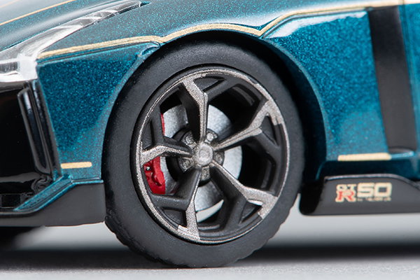 TLVN MODEL 1/64 NISSAN GT-R50 BY ITALDESIGN_2