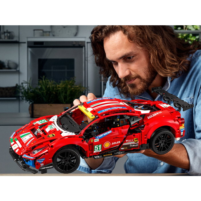 Lego Ferrari 488 GTE 42125_2