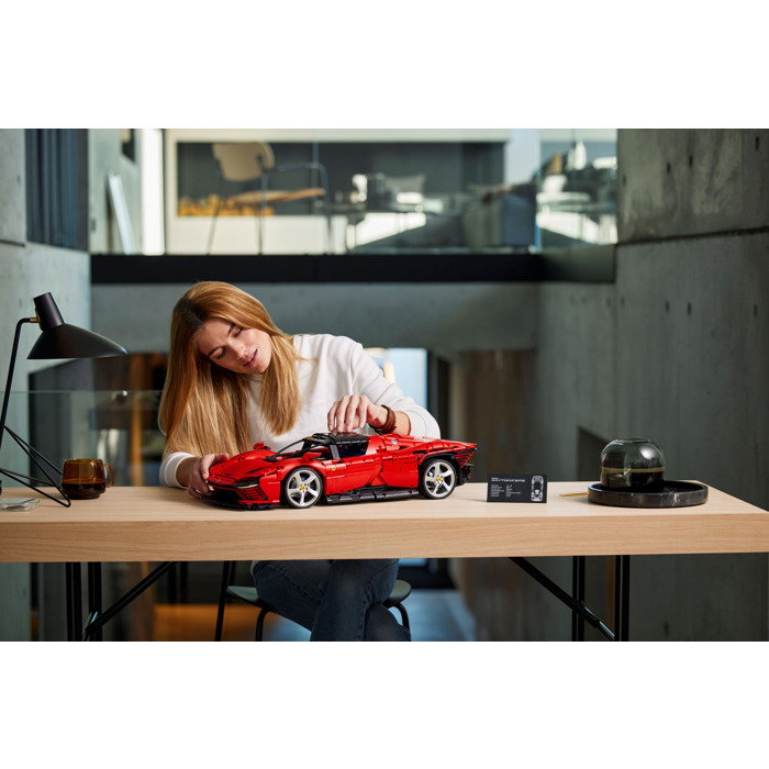 Lego Ferrari Daytona Sp3 42143_4