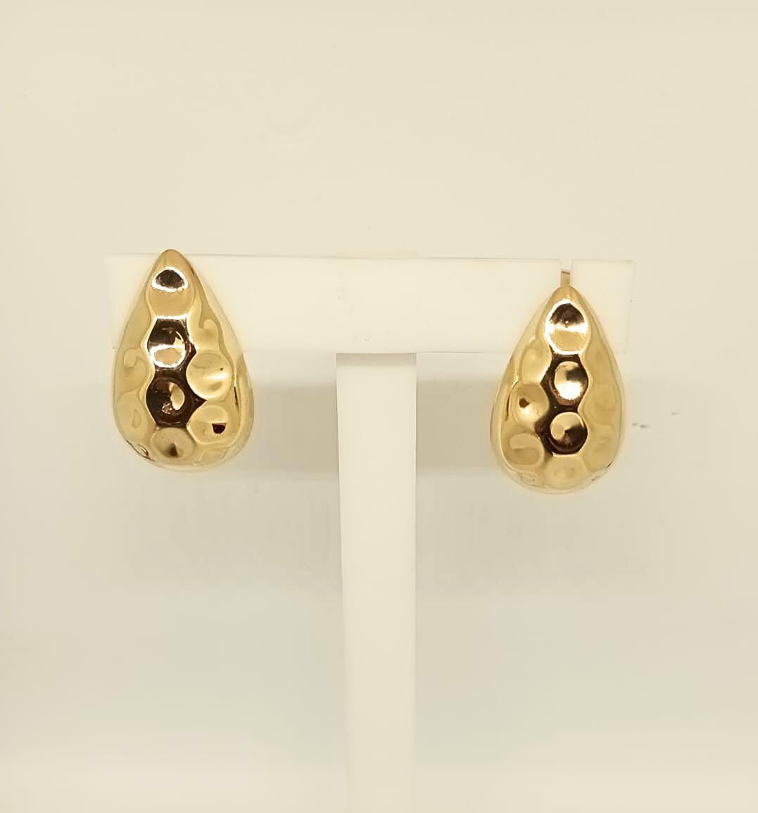 Brinco Gota Trabalhada banhado em Ouro 18k_0