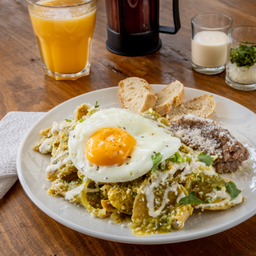 Chilaquiles Tradicionales 🌶️ (verdes o rojos)