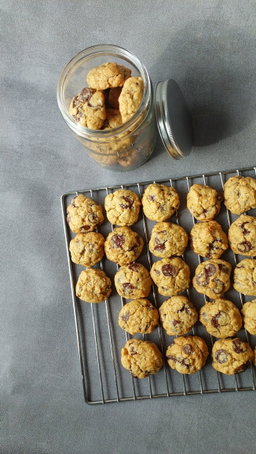 New York Style Thicc Cookie(s) - The OG cocolate chip (box of5 OR bite sized in a jar)