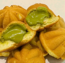 Bahulu with Pistachio Fillings 24PC