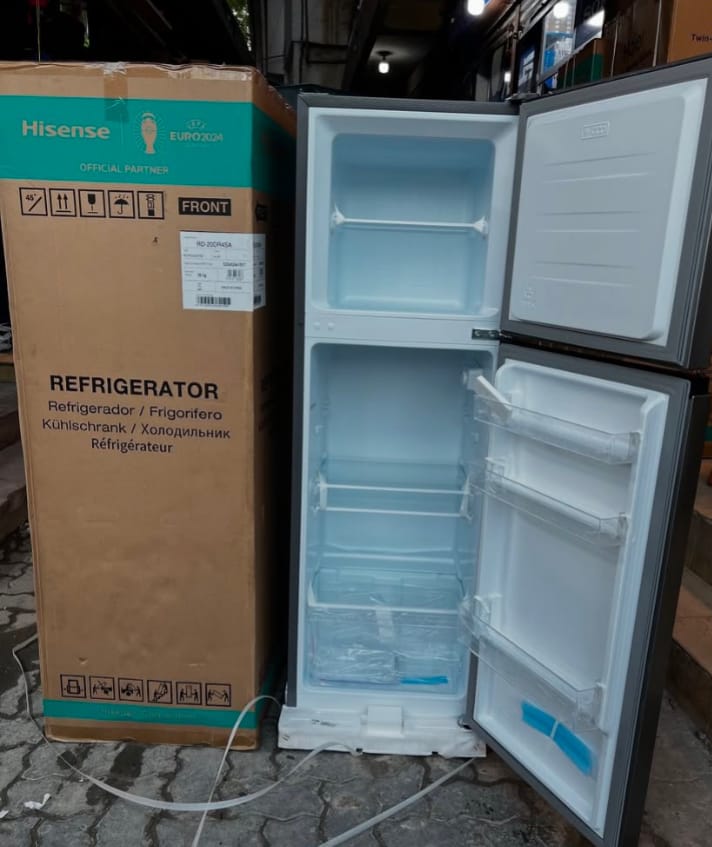 HISENSE 154L FRIDGE _1