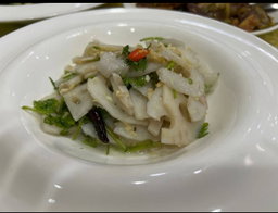 Salade de racines de lotus 