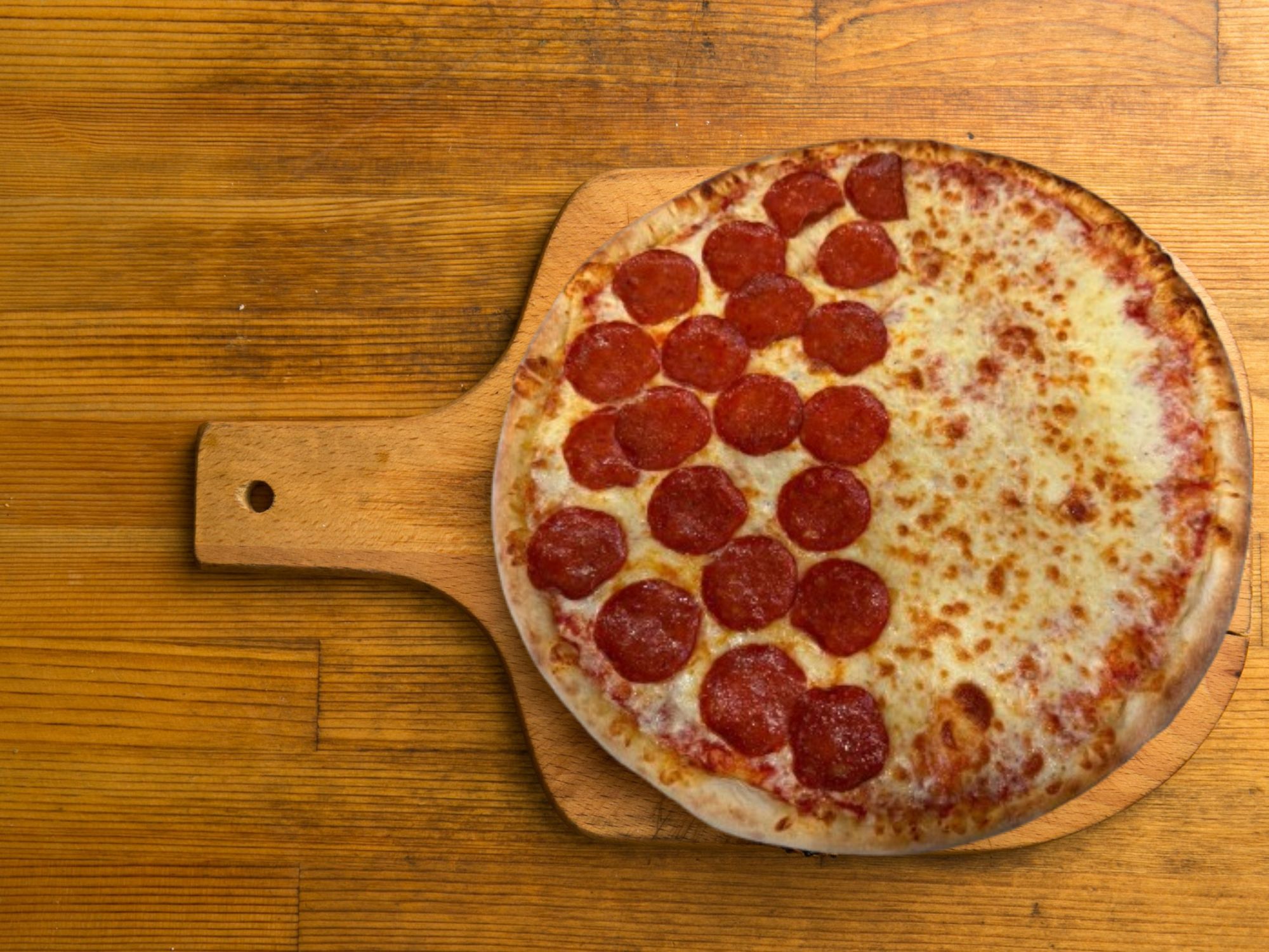 Pizza Mixta Pepperoni y 4 Quesos_2