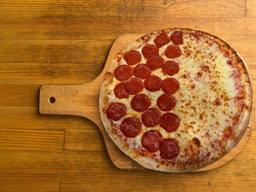 Pizza Mixta Pepperoni y 4 Quesos