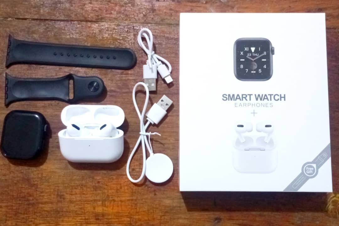 Smart watch with earpods